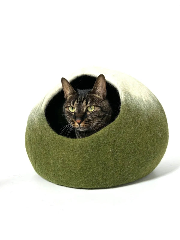 Handmade 100% Wool Cozy Cat Cave